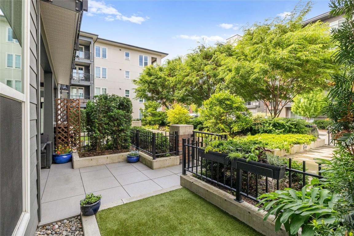 









1770


Richter

Street, 123,
Kelowna,




BC
V1Y 0E6

