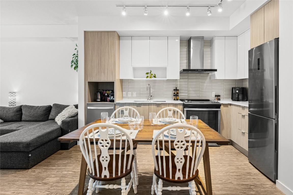 









1770


Richter

Street, 123,
Kelowna,




BC
V1Y 0E6

