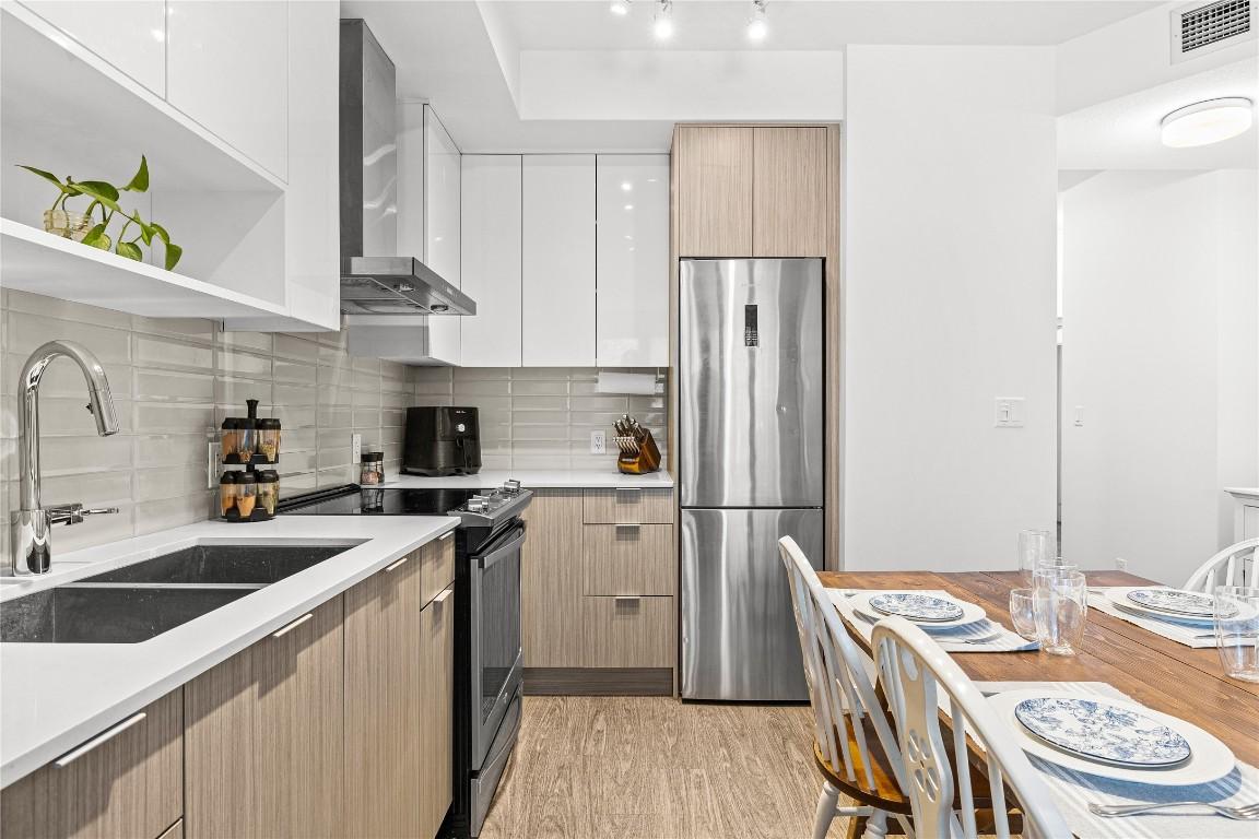 









1770


Richter

Street, 123,
Kelowna,




BC
V1Y 0E6

