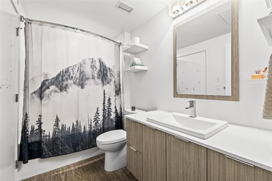 









1770


Richter

Street, 123,
Kelowna,




BC
V1Y 0E6

