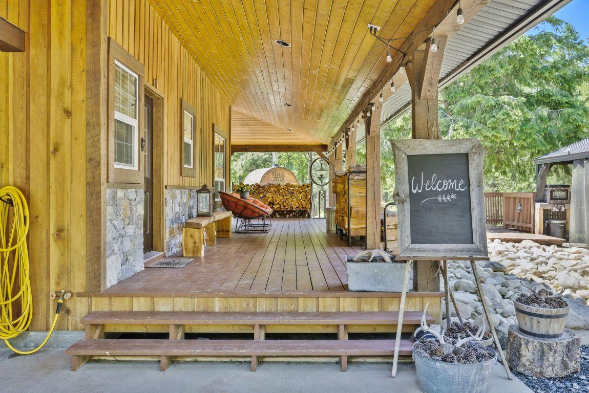 









6241


33

Highway,
Carmi,




BC
V0H 1A0

