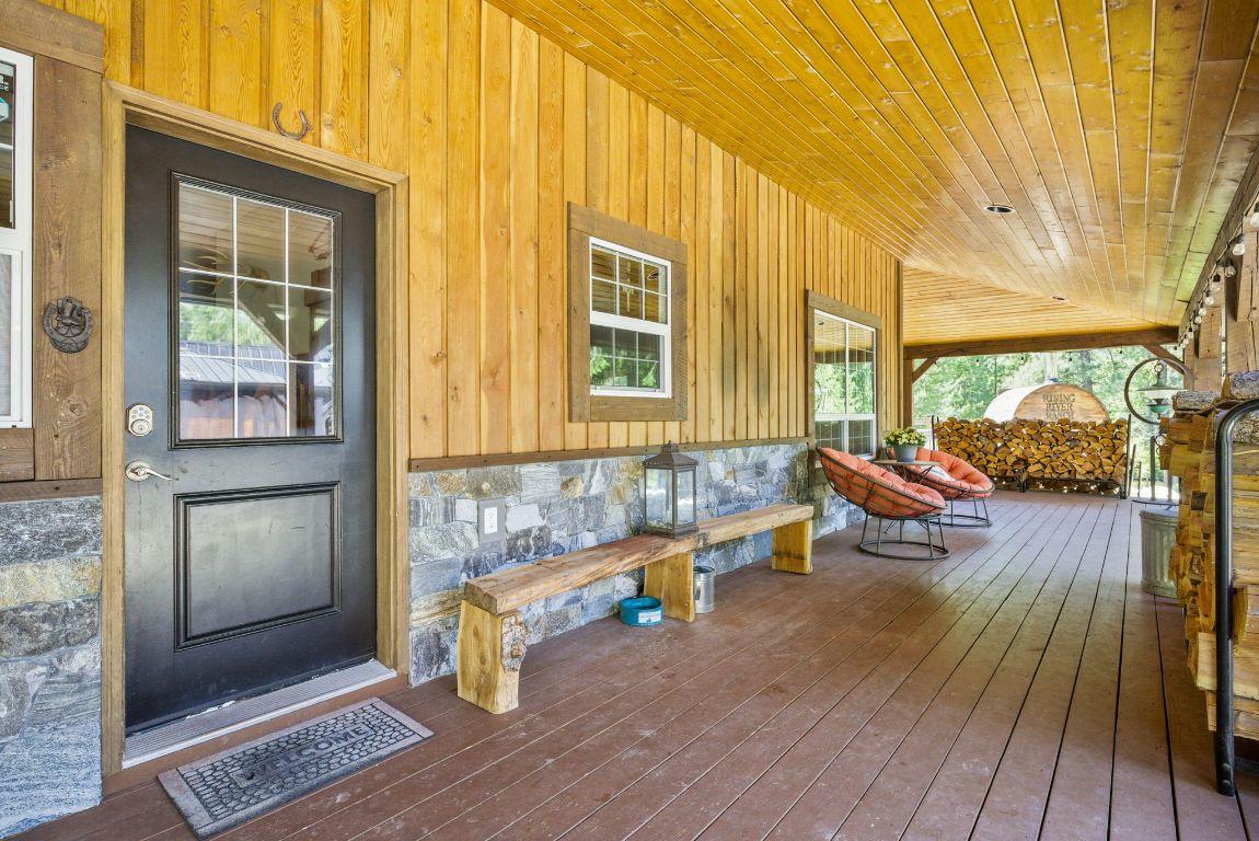 









6241


33

Highway,
Carmi,




BC
V0H 1A0

