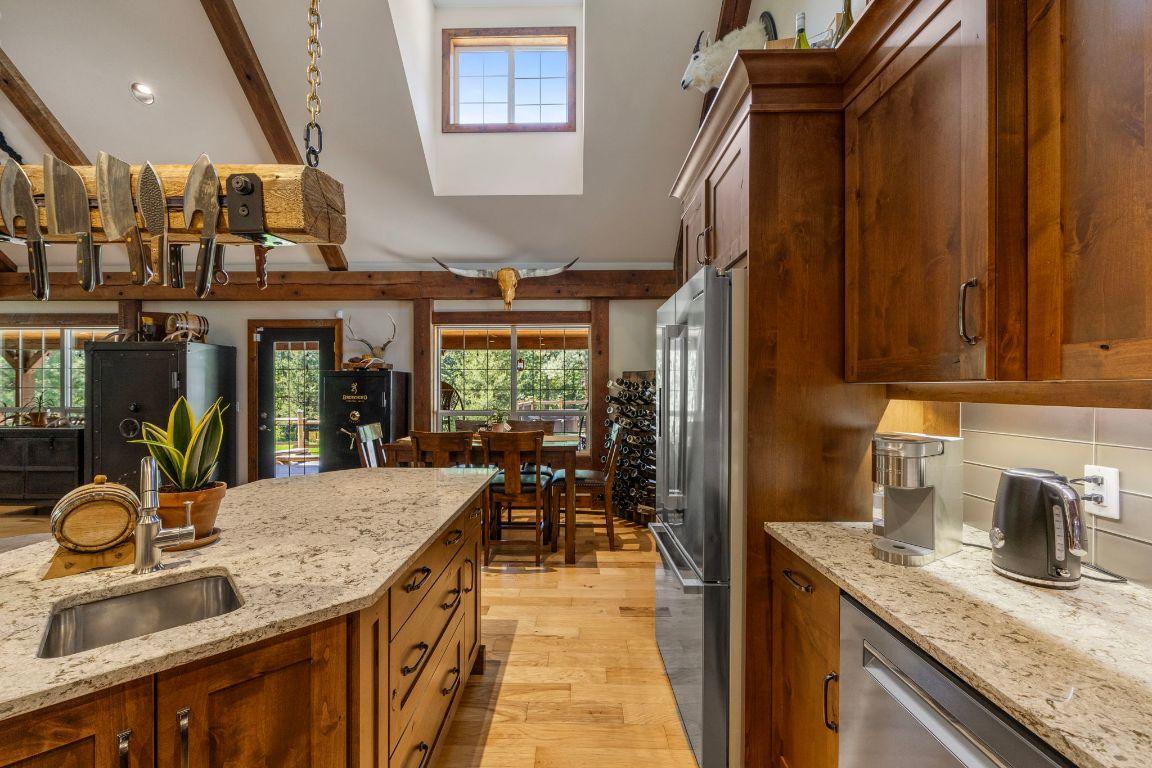 









6241


33

Highway,
Carmi,




BC
V0H 1A0

