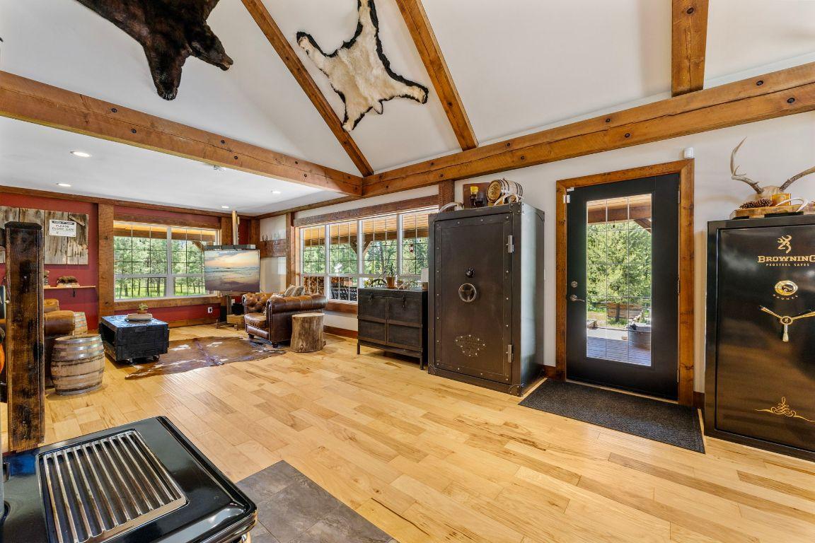 









6241


33

Highway,
Carmi,




BC
V0H 1A0

