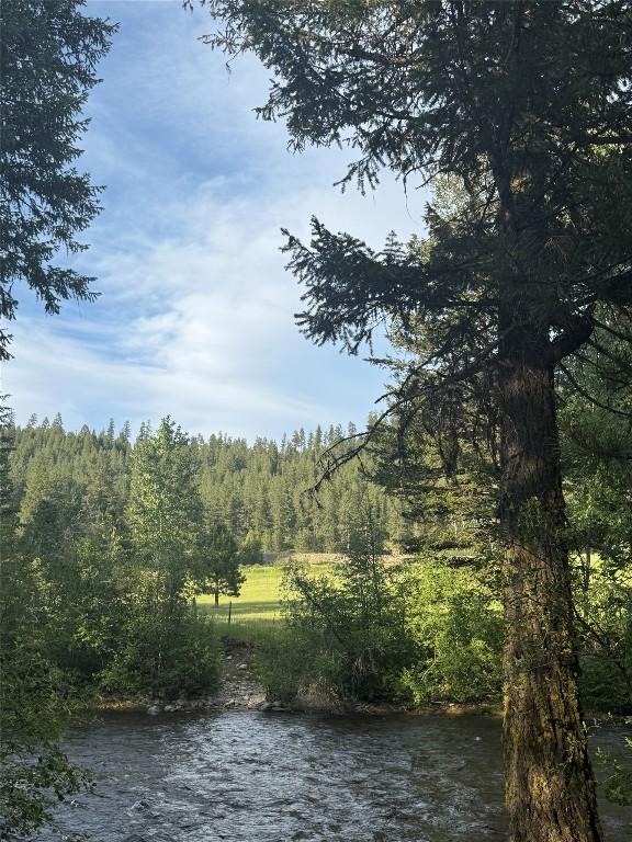 









6241


33

Highway,
Carmi,




BC
V0H 1A0

