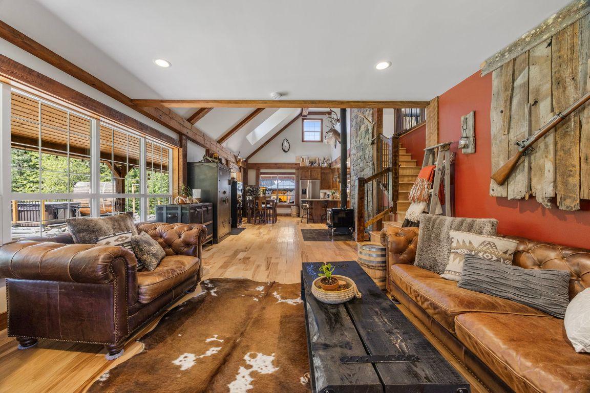 









6241


33

Highway,
Carmi,




BC
V0H 1A0

