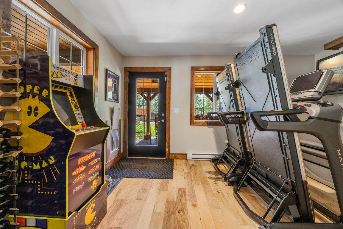 









6241


33

Highway,
Carmi,




BC
V0H 1A0

