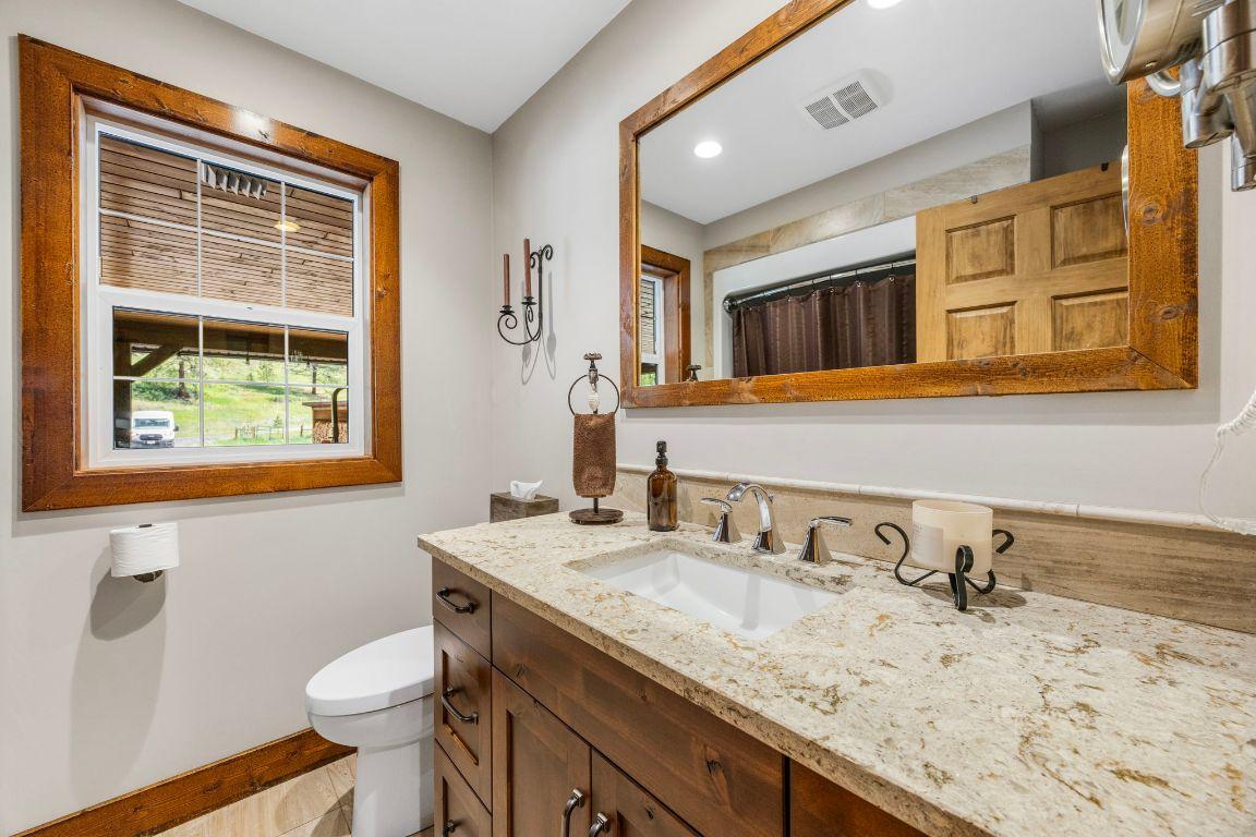 









6241


33

Highway,
Carmi,




BC
V0H 1A0

