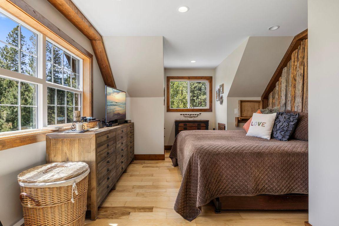 









6241


33

Highway,
Carmi,




BC
V0H 1A0

