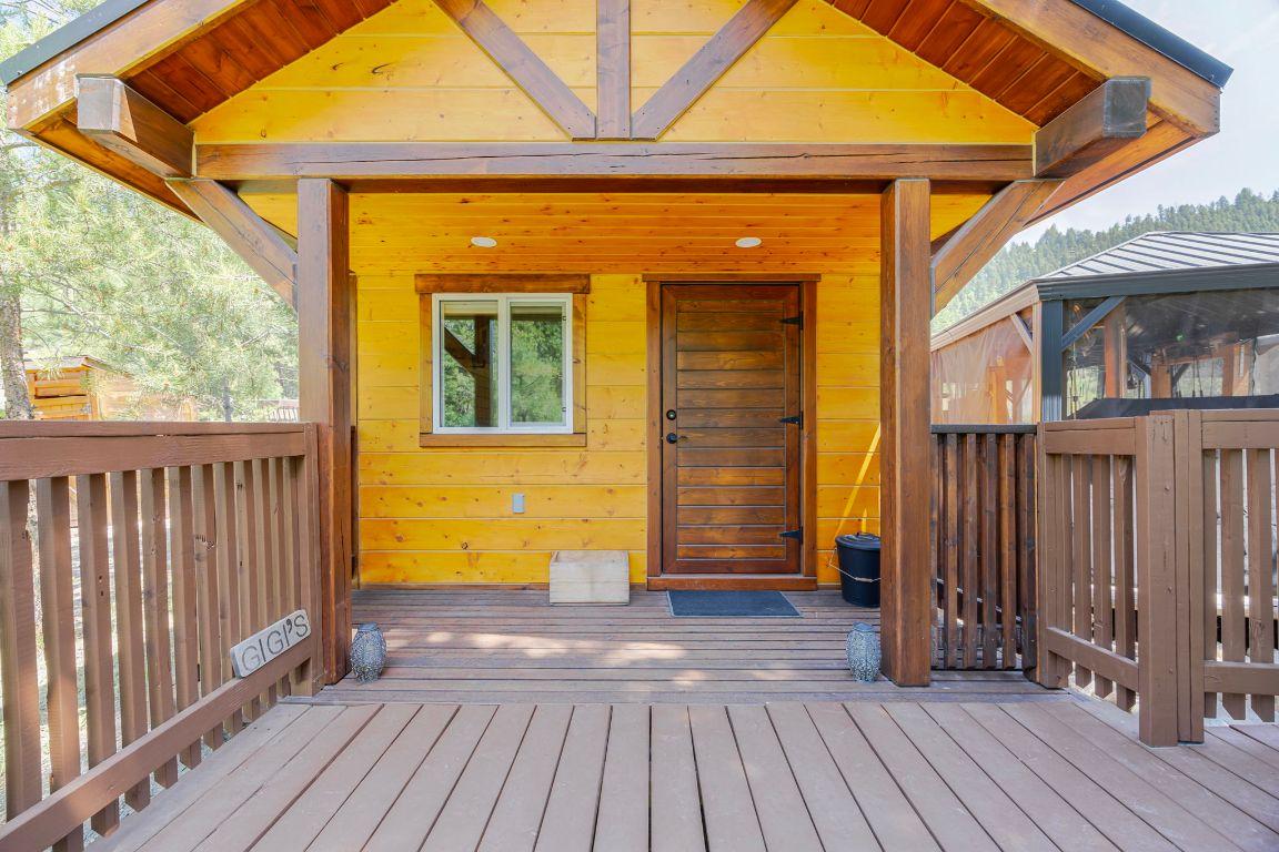 









6241


33

Highway,
Carmi,




BC
V0H 1A0

