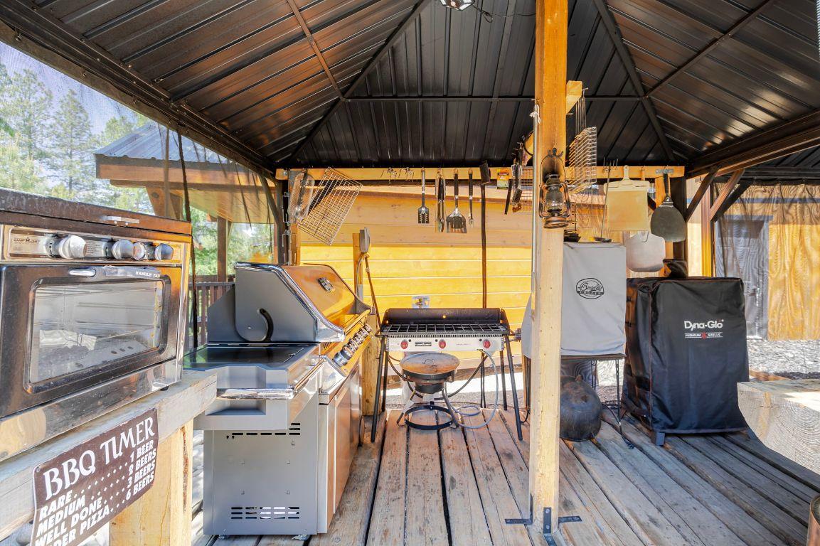 









6241


33

Highway,
Carmi,




BC
V0H 1A0

