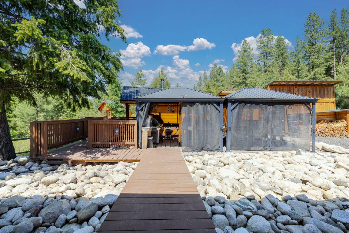 









6241


33

Highway,
Carmi,




BC
V0H 1A0

