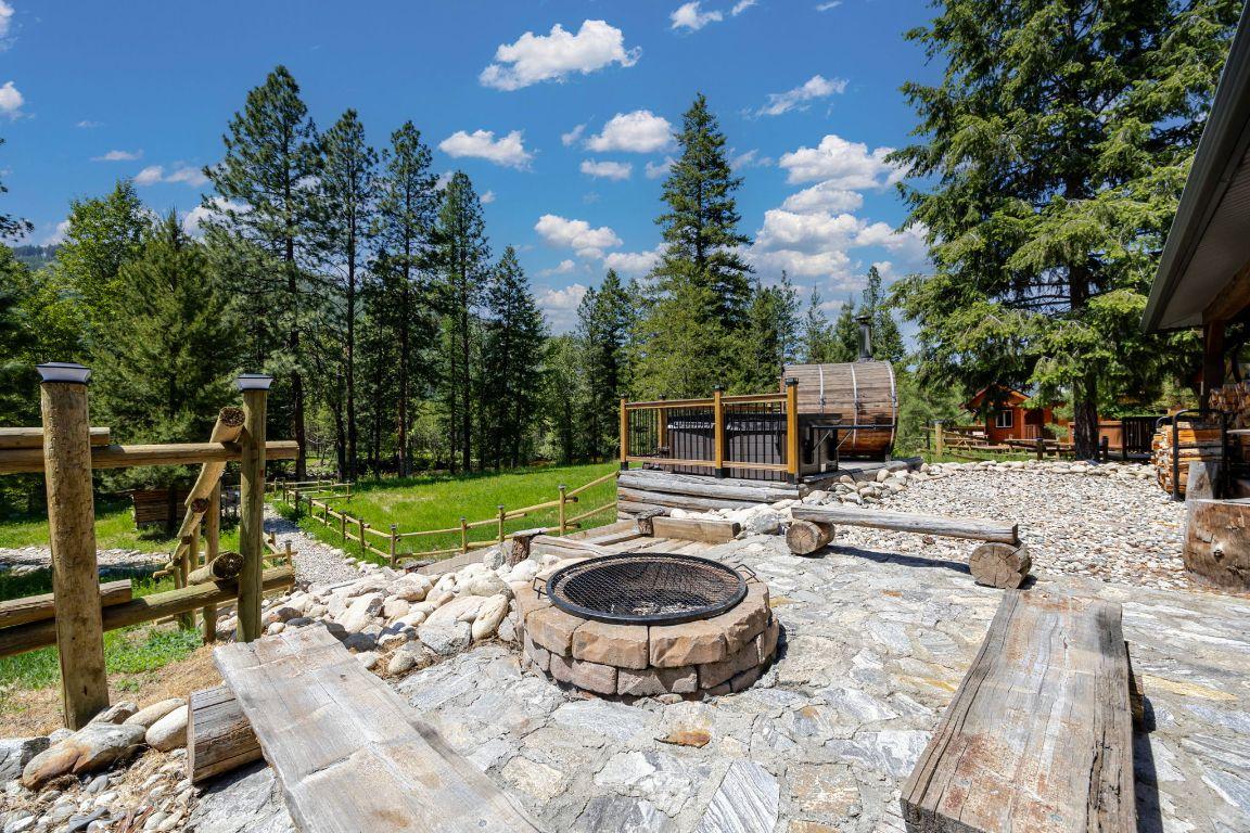 









6241


33

Highway,
Carmi,




BC
V0H 1A0

