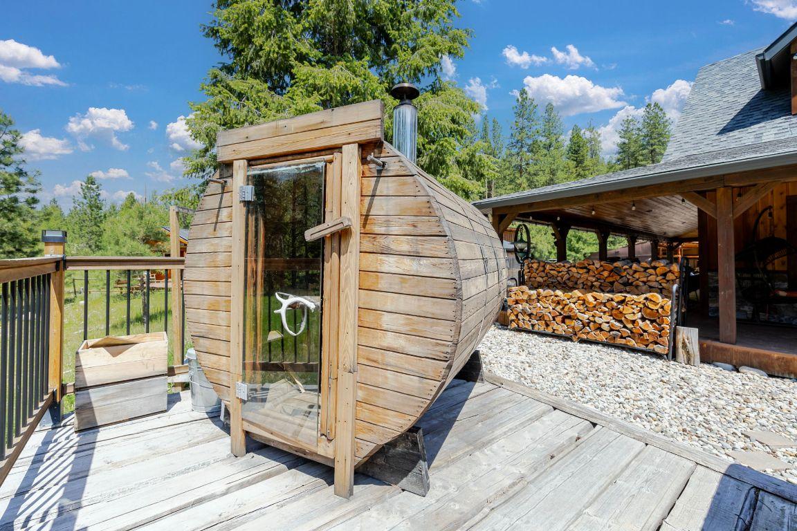 









6241


33

Highway,
Carmi,




BC
V0H 1A0

