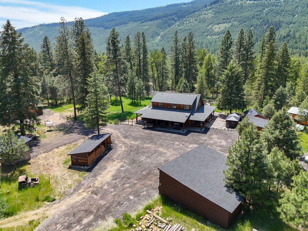 









6241


33

Highway,
Carmi,




BC
V0H 1A0

