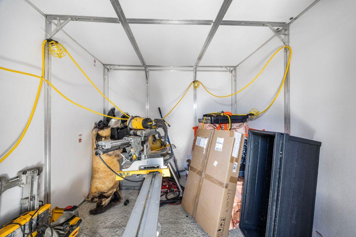 









6241


33

Highway,
Carmi,




BC
V0H 1A0

