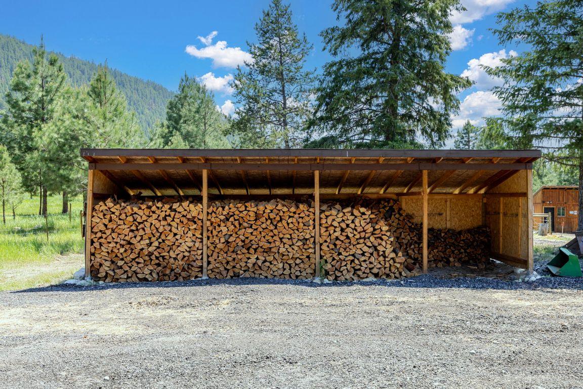 









6241


33

Highway,
Carmi,




BC
V0H 1A0

