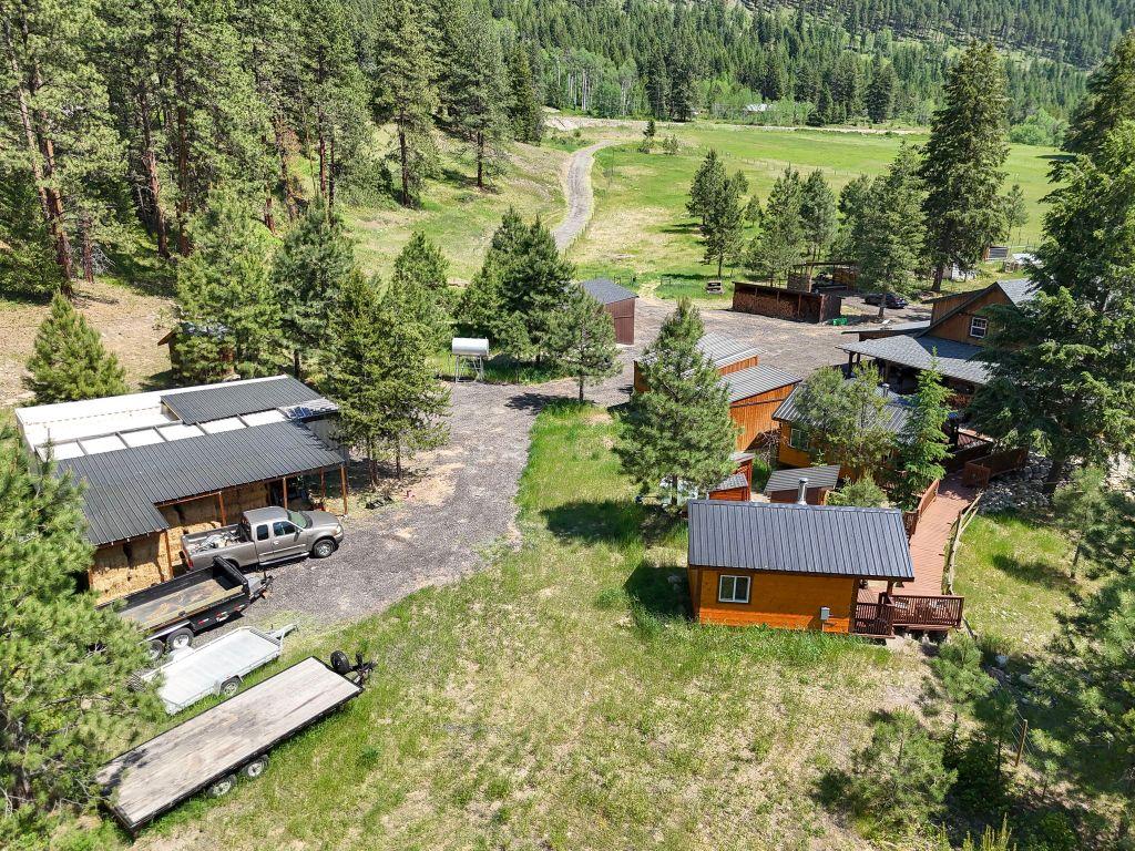 









6241


33

Highway,
Carmi,




BC
V0H 1A0

