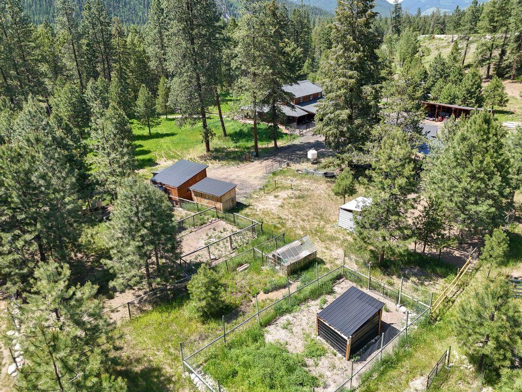 









6241


33

Highway,
Carmi,




BC
V0H 1A0

