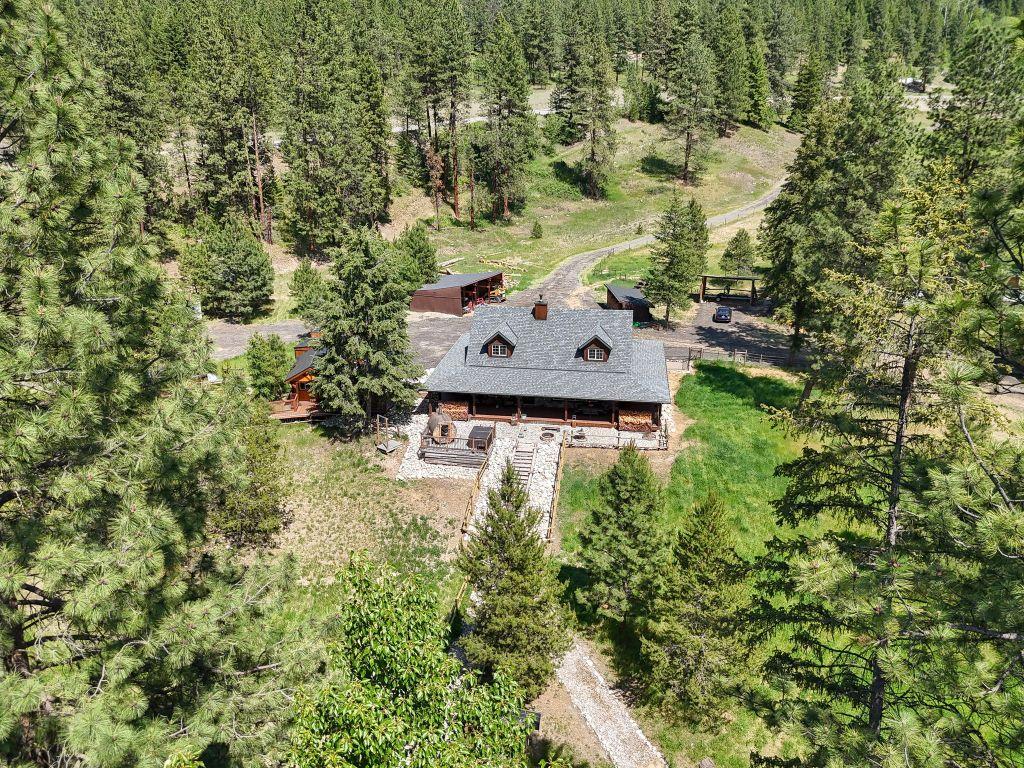 









6241


33

Highway,
Carmi,




BC
V0H 1A0

