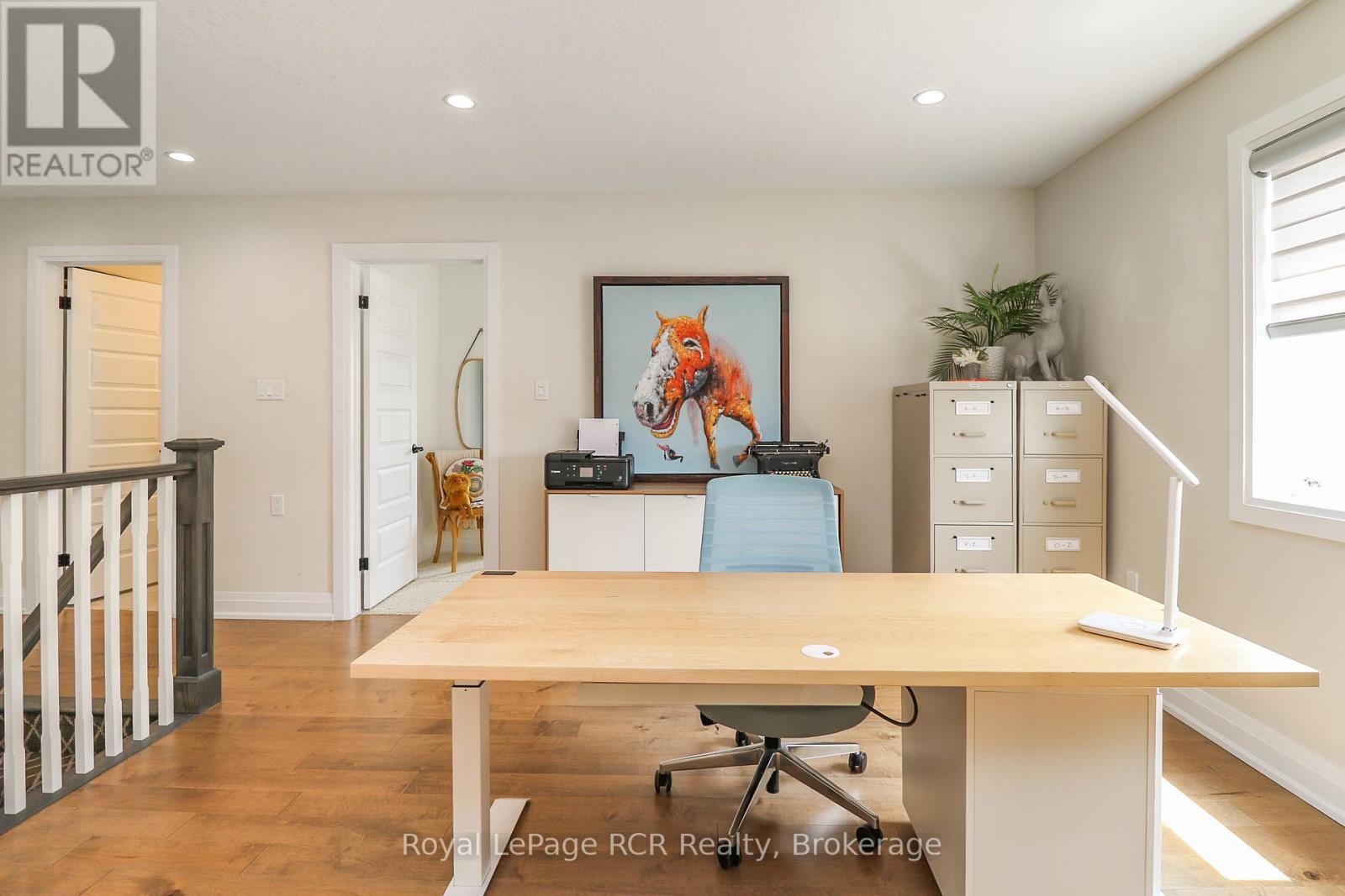 












7 PORTLAND STREET

,
Collingwood,




Ontario
L9Y2L3

