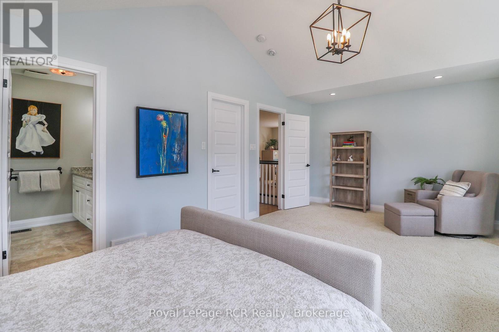 












7 PORTLAND STREET

,
Collingwood,




Ontario
L9Y2L3

