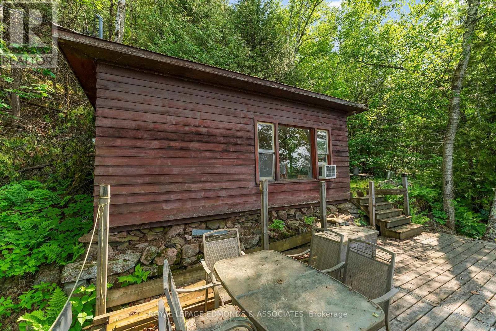 












0 LAKE CLEAR ROAD

,
Bonnechere Valley,




Ontario
K0J1T0

