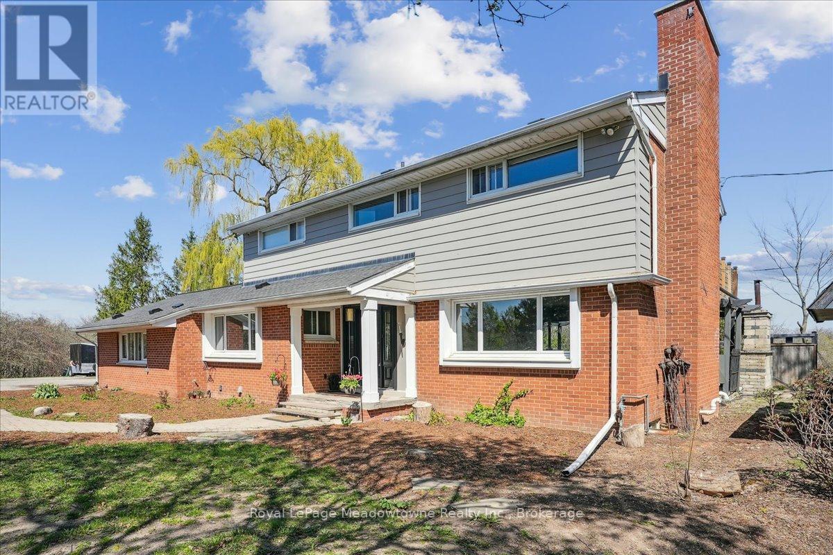 












12840 BRITANNIA ROAD

,
Milton (MI Rural Milton),




Ontario
L9E0V3

