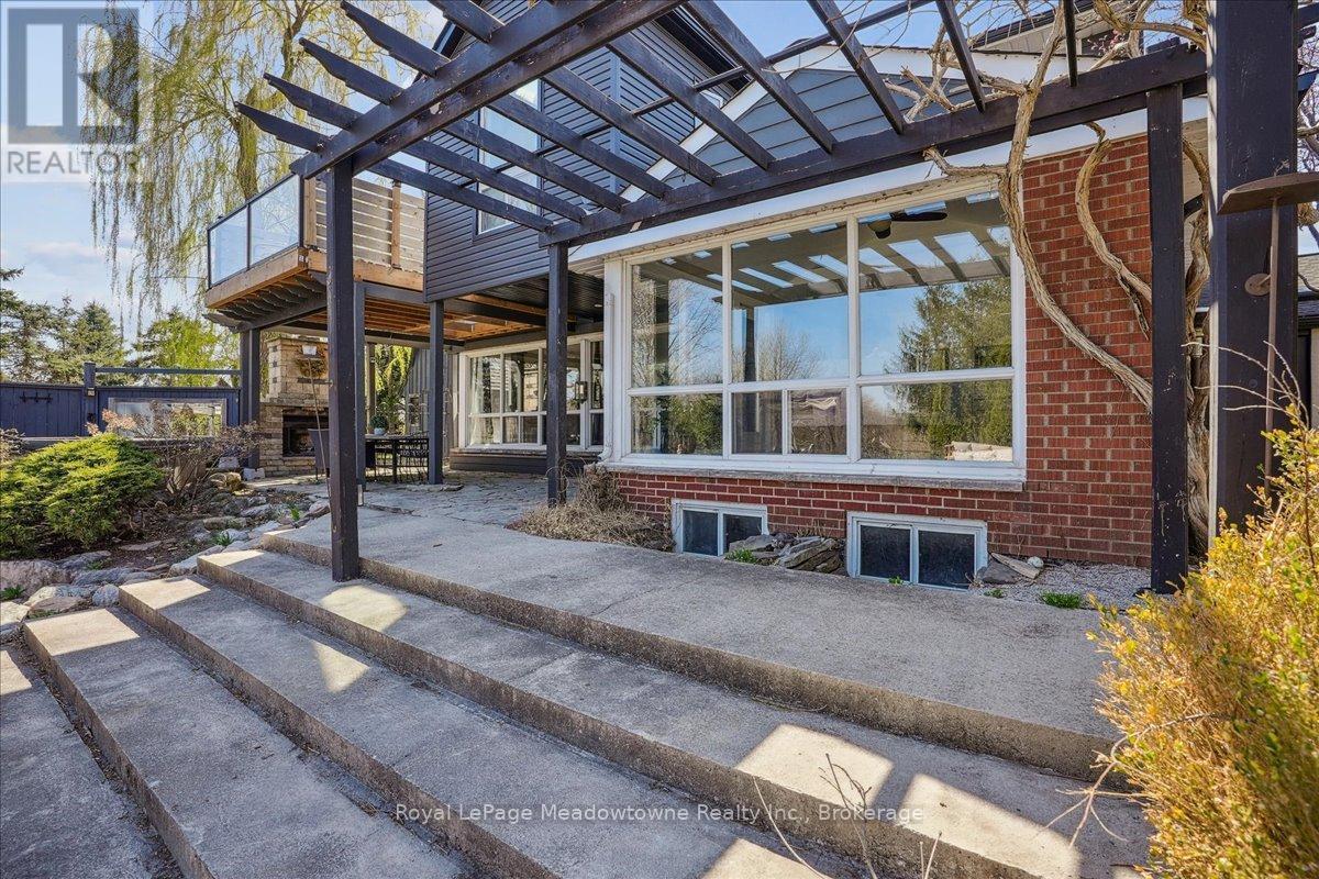 












12840 BRITANNIA ROAD

,
Milton (MI Rural Milton),




Ontario
L9E0V3

