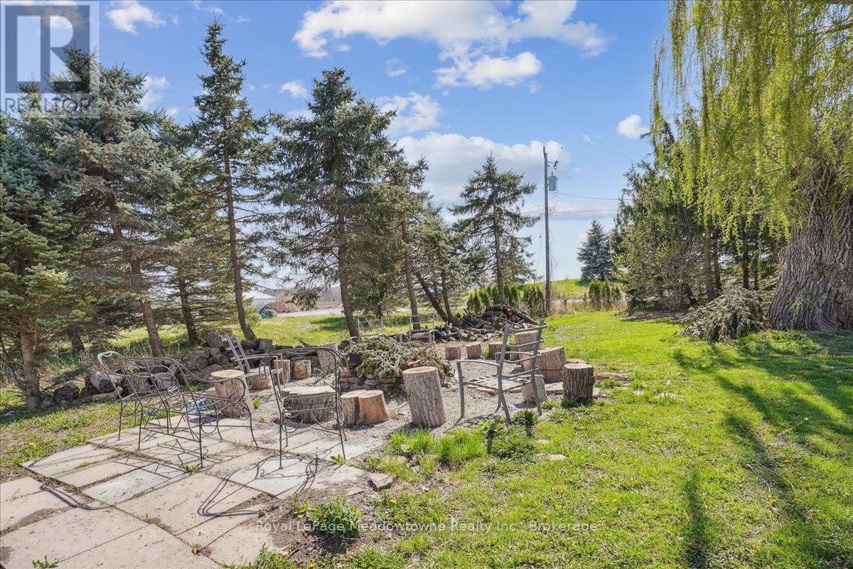 












12840 BRITANNIA ROAD

,
Milton (MI Rural Milton),




Ontario
L9E0V3


