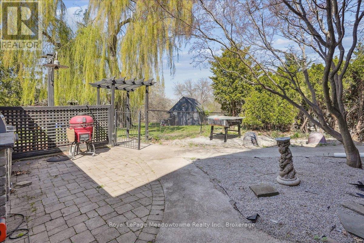 












12840 BRITANNIA ROAD

,
Milton (MI Rural Milton),




Ontario
L9E0V3

