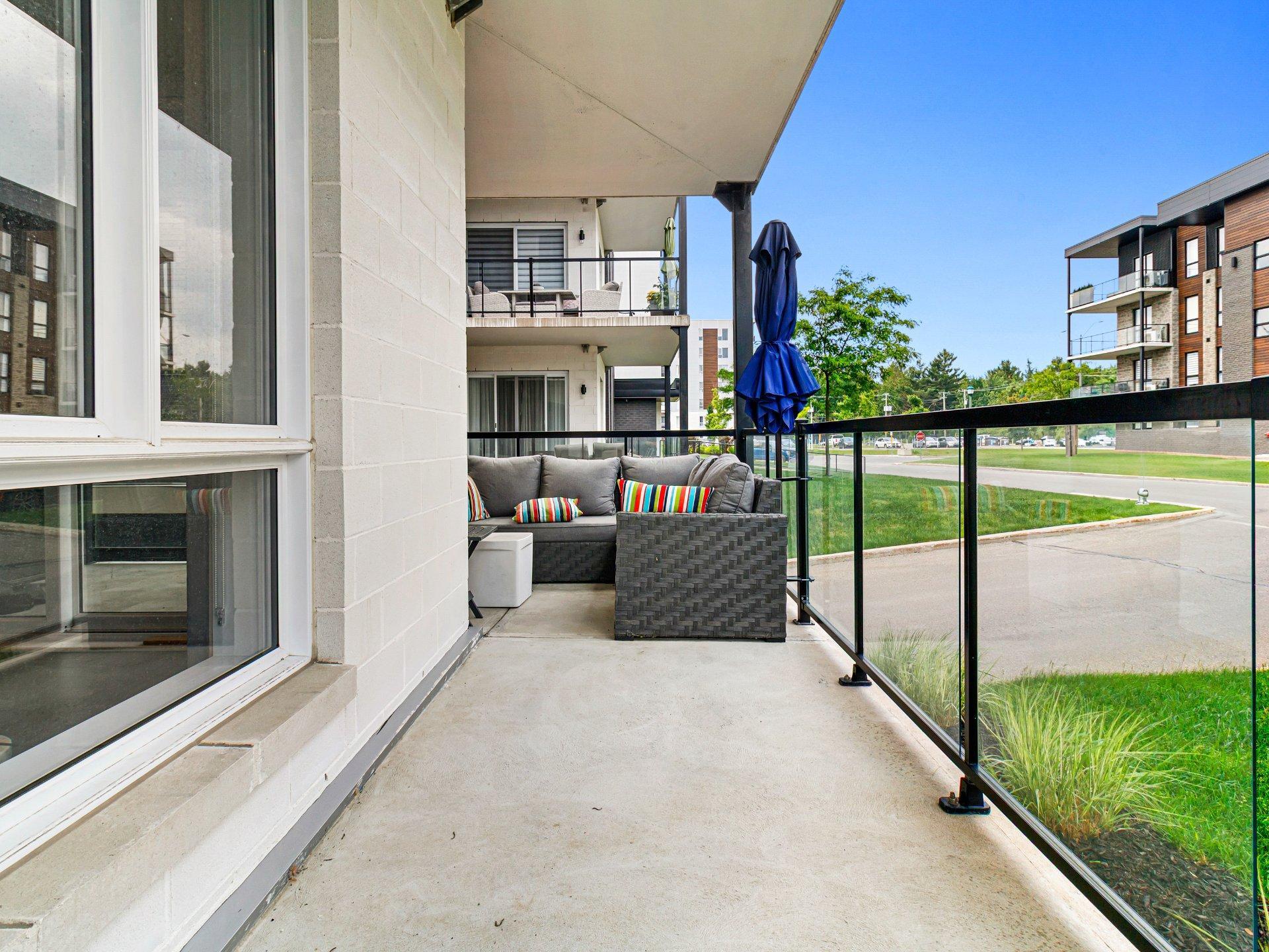 









11980


Rue d'Amboise 

, 104,
Mirabel,




QC
J7J0S8

