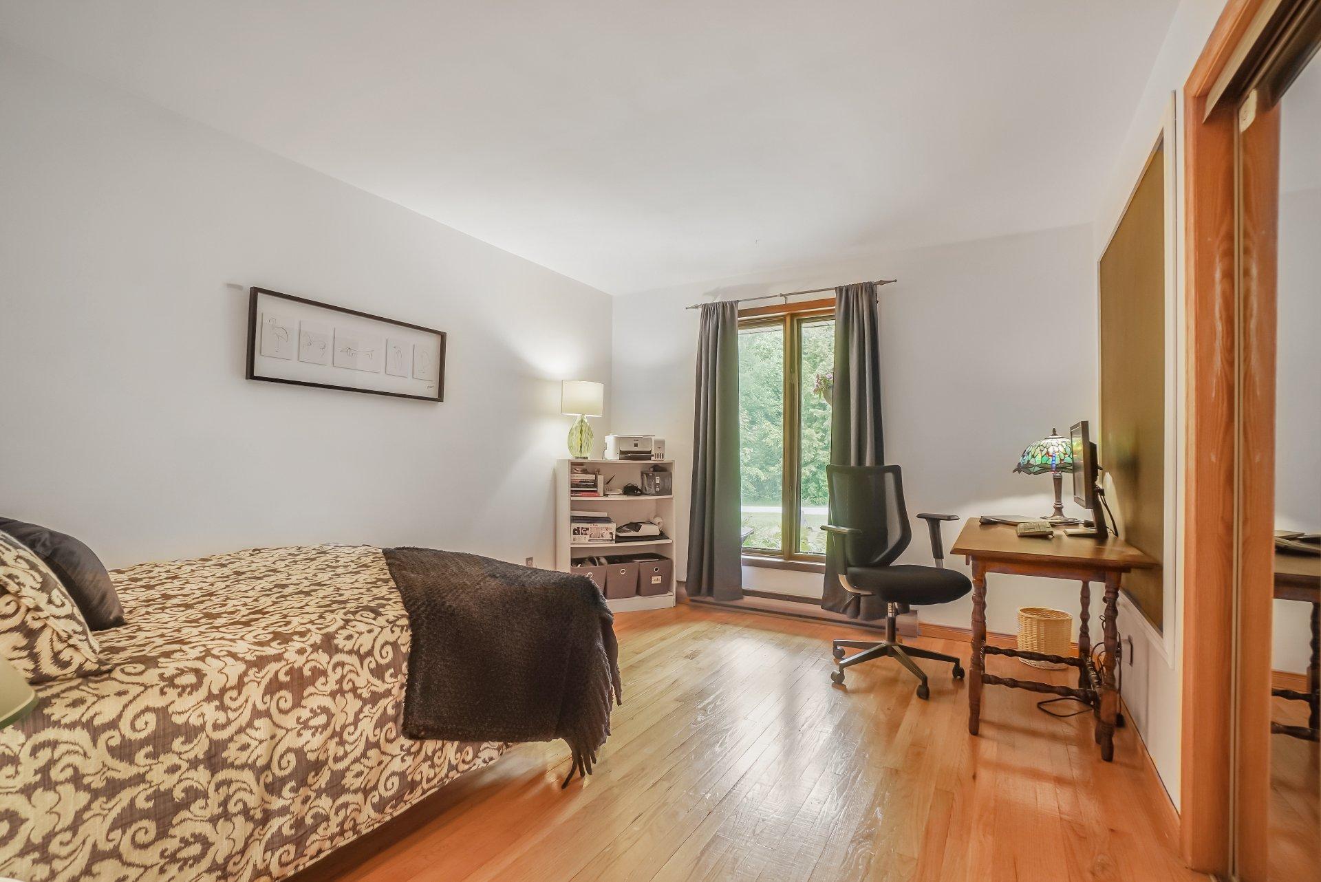 









2605


Rue du Ruisseau

,
Saint-Lazare,




QC
J7T2K7

