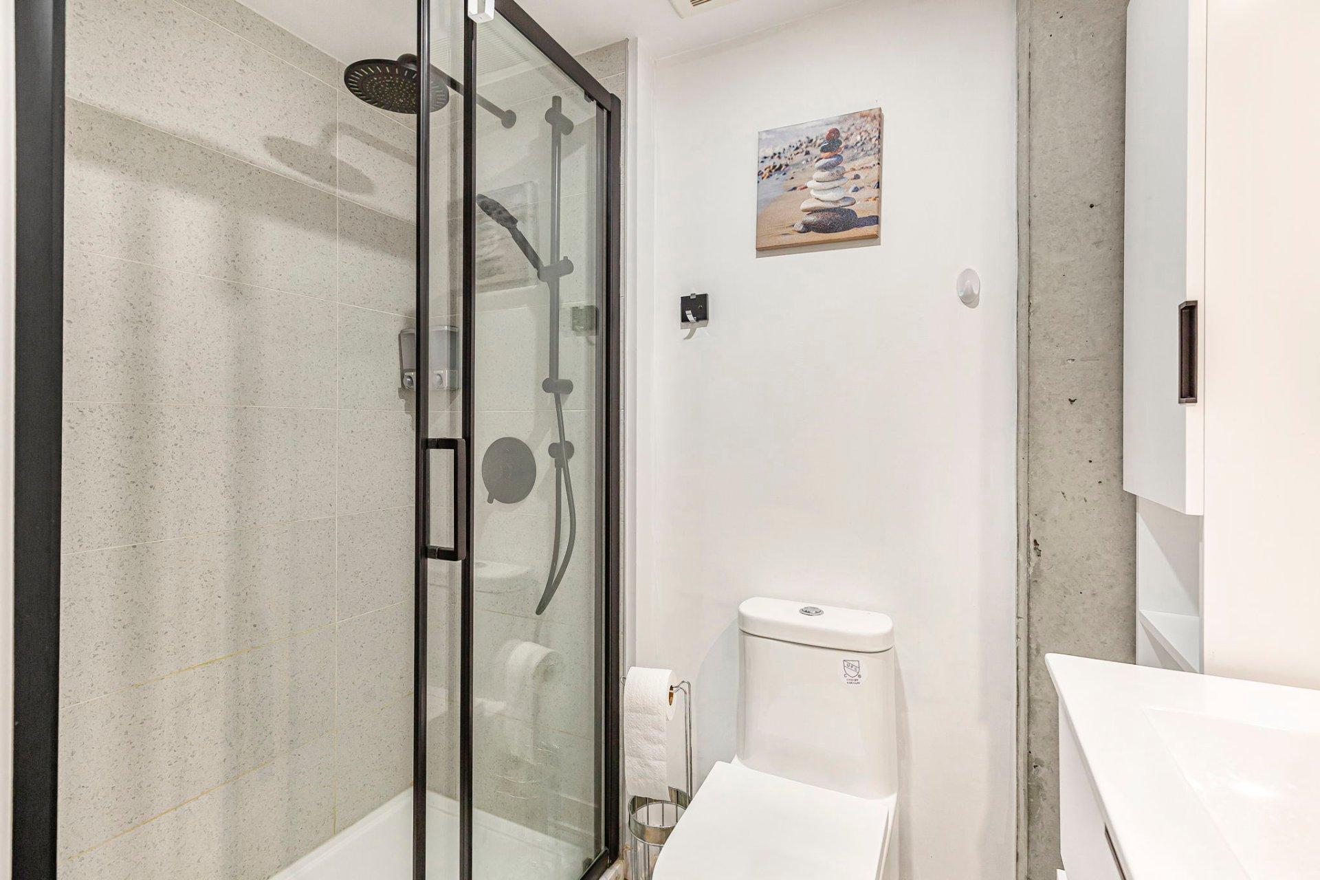 









1406


Rue Ste-Élisabeth

, 303,
Montréal (Ville-Marie),




QC
H2X0E7

