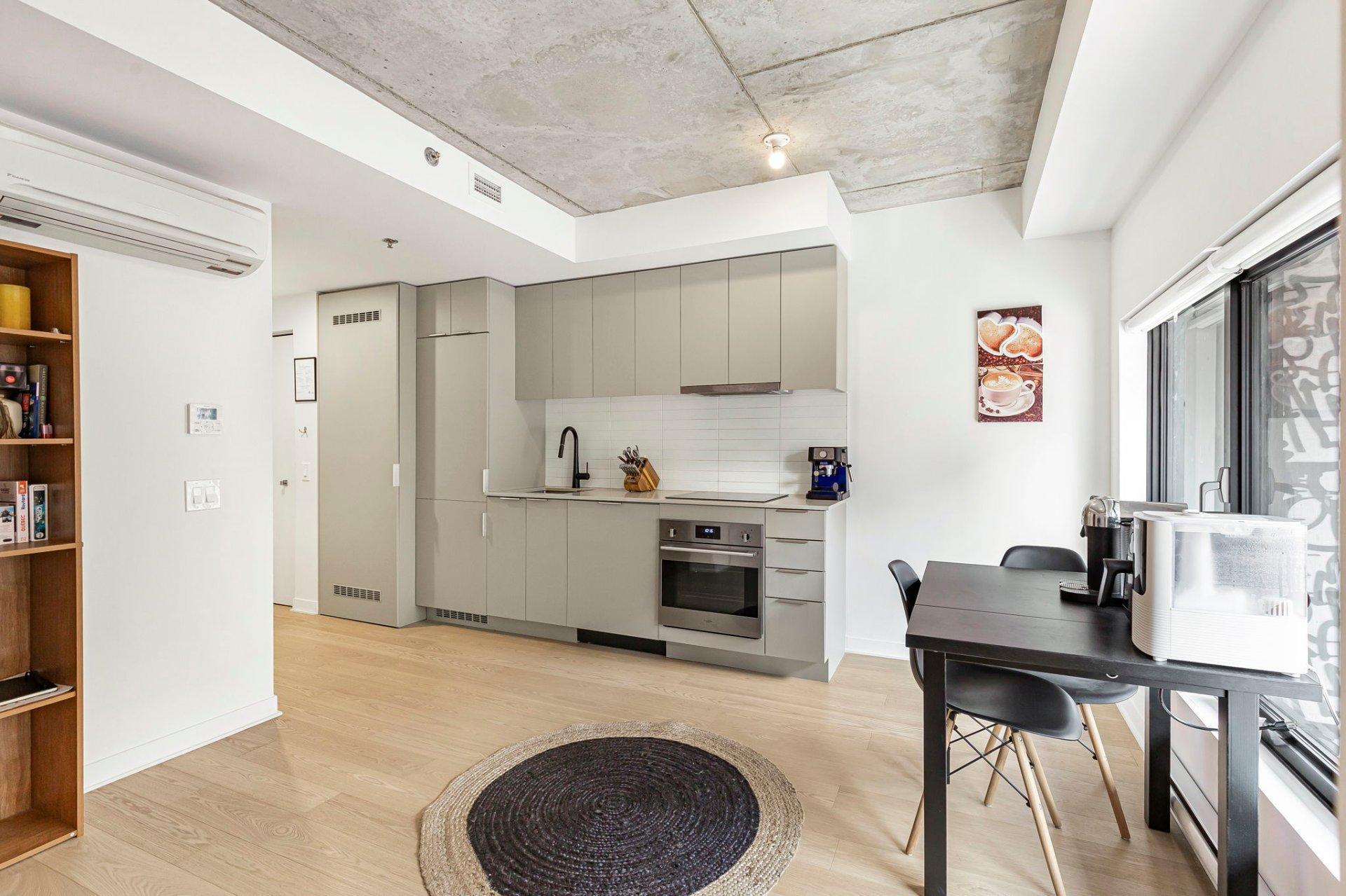 









1406


Rue Ste-Élisabeth

, 303,
Montréal (Ville-Marie),




QC
H2X0E7

