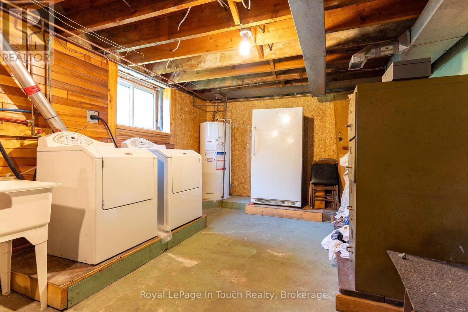 












2596 HONEY HARBOUR ROAD

,
Georgian Bay (Baxter),




Ontario
P0E1E0

