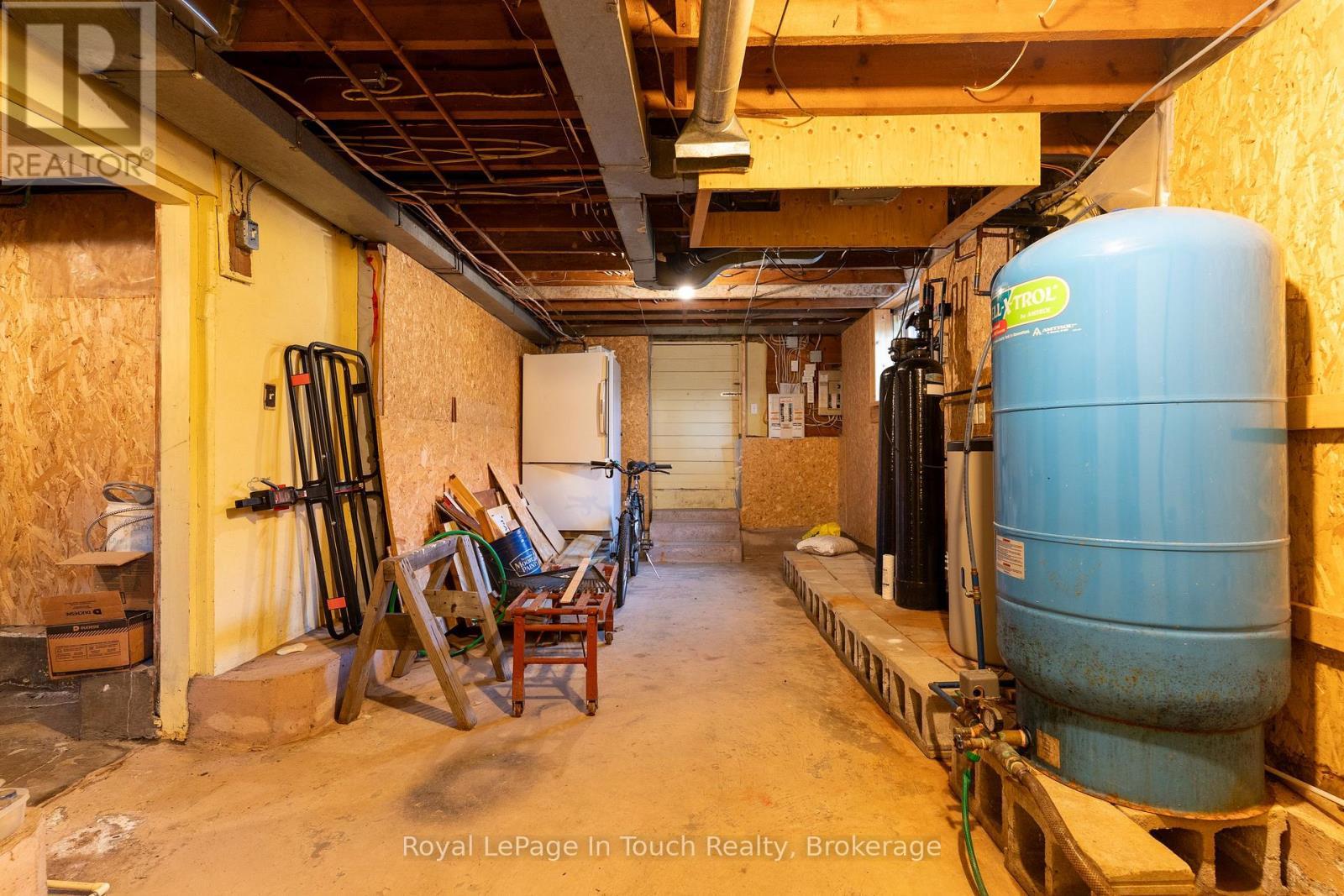












2596 HONEY HARBOUR ROAD

,
Georgian Bay (Baxter),




Ontario
P0E1E0

