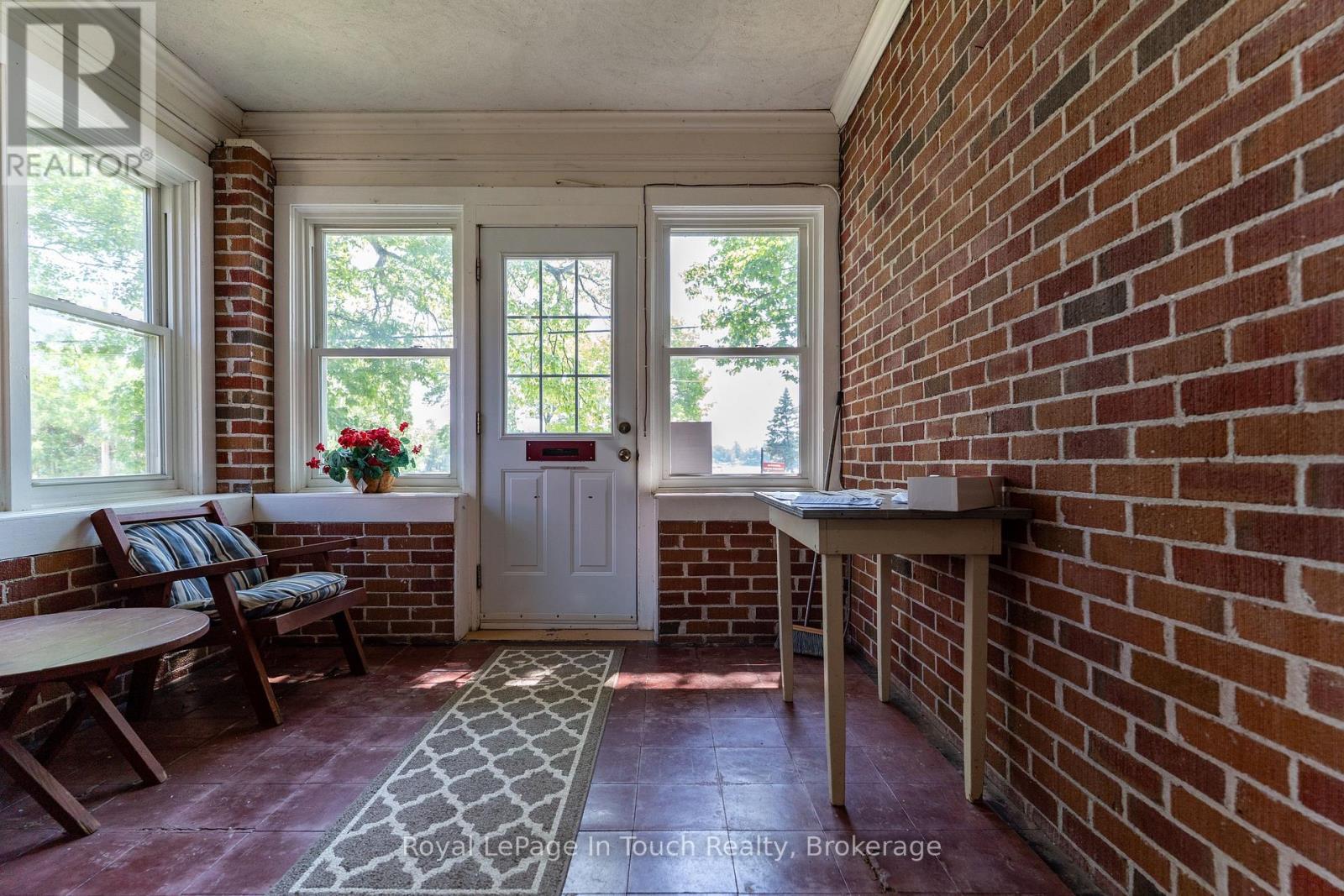 












2596 HONEY HARBOUR ROAD

,
Georgian Bay (Baxter),




Ontario
P0E1E0

