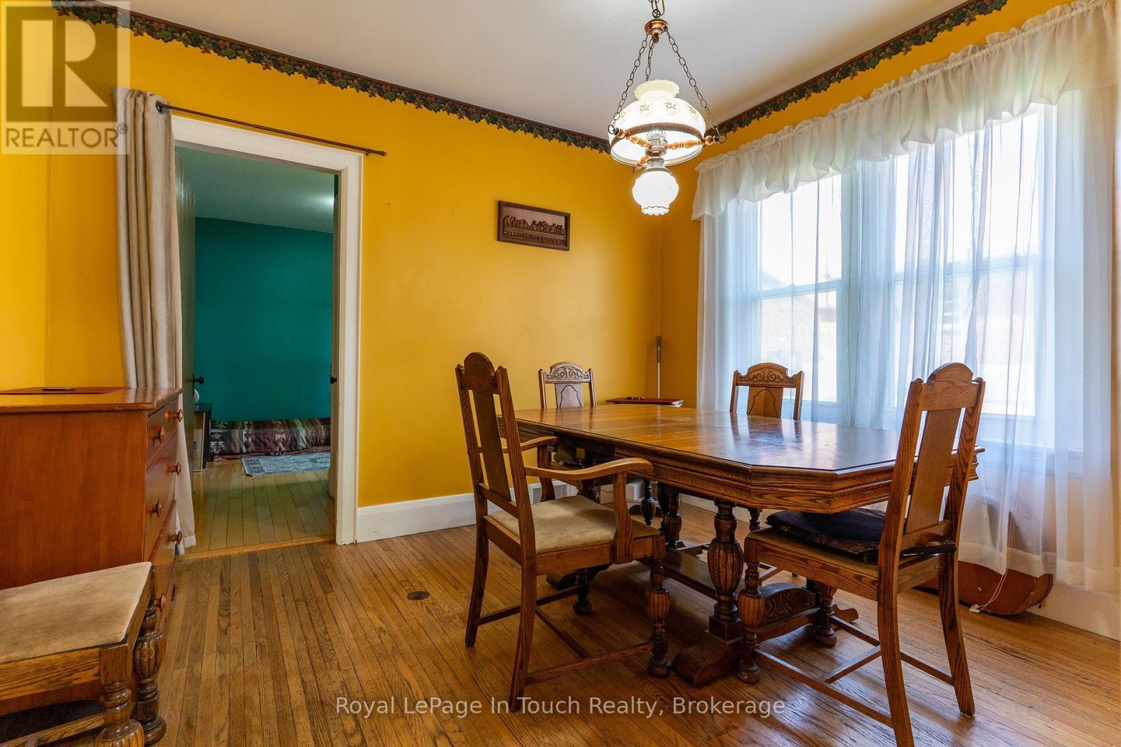 












2596 HONEY HARBOUR ROAD

,
Georgian Bay (Baxter),




Ontario
P0E1E0

