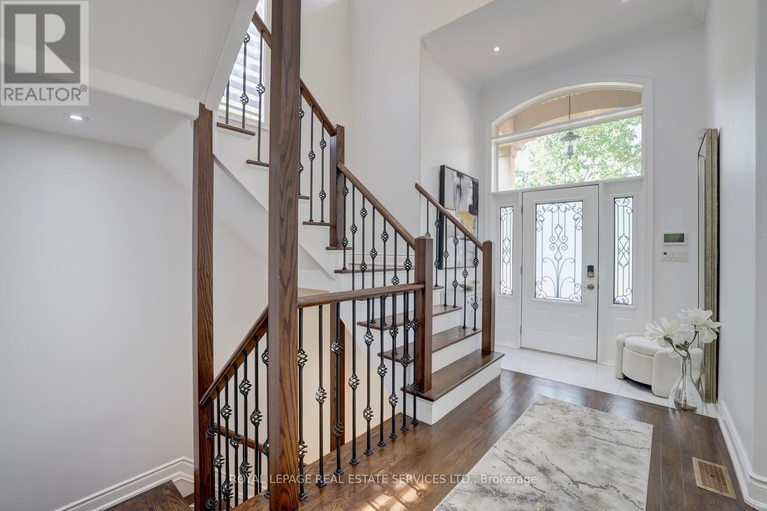 












30 SEACOVE COURT

,
Hamilton,




Ontario
L8E0B3

