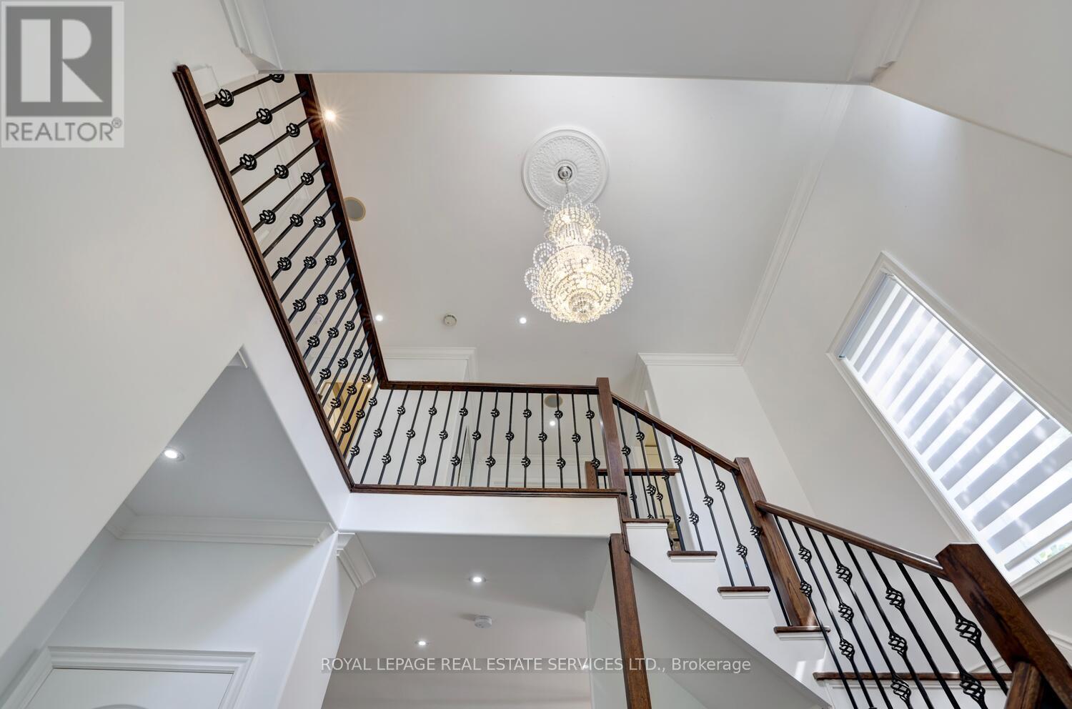 












30 SEACOVE COURT

,
Hamilton,




Ontario
L8E0B3

