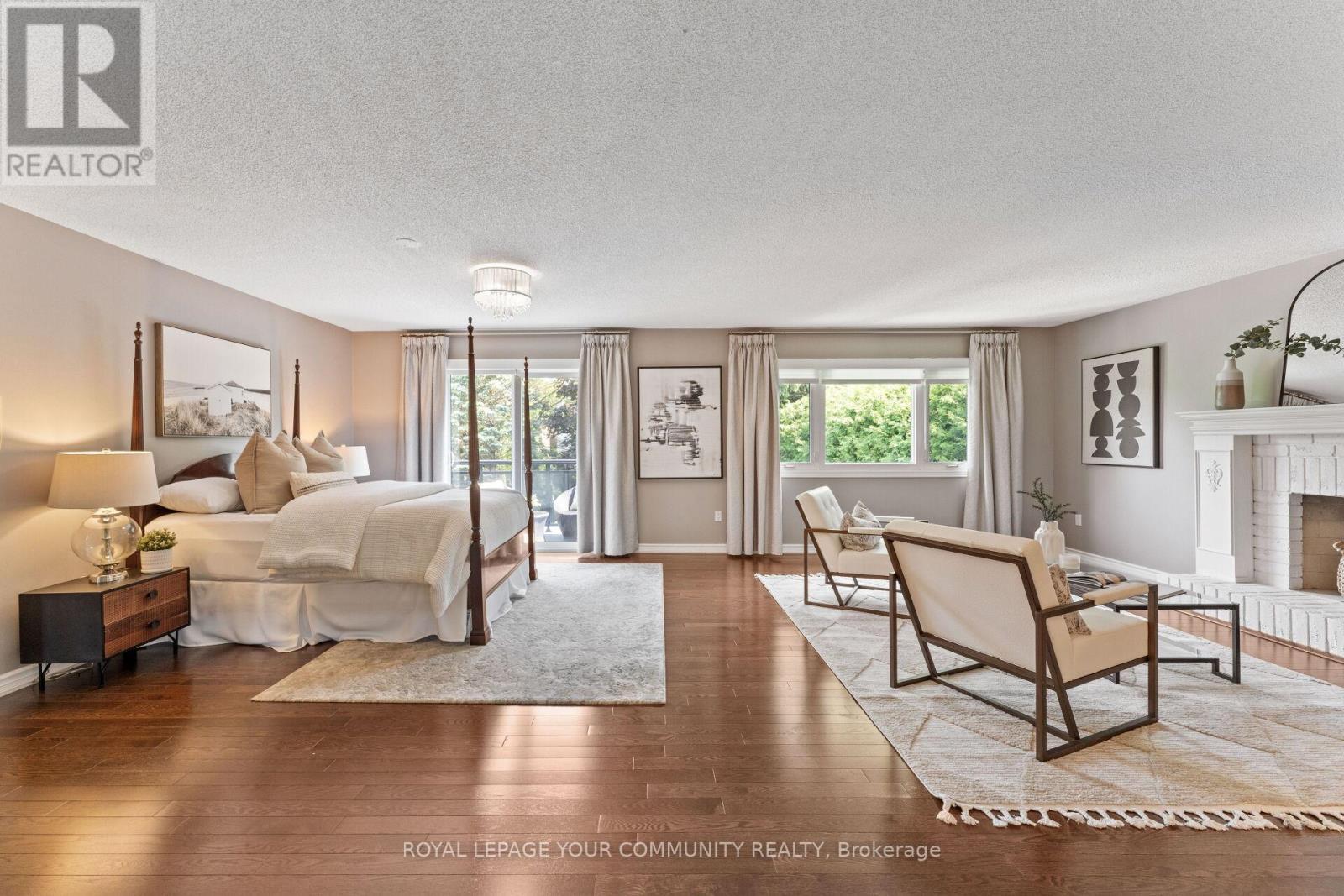 












261 CORNER RIDGE ROAD

,
Aurora,




Ontario
L4G6L6

