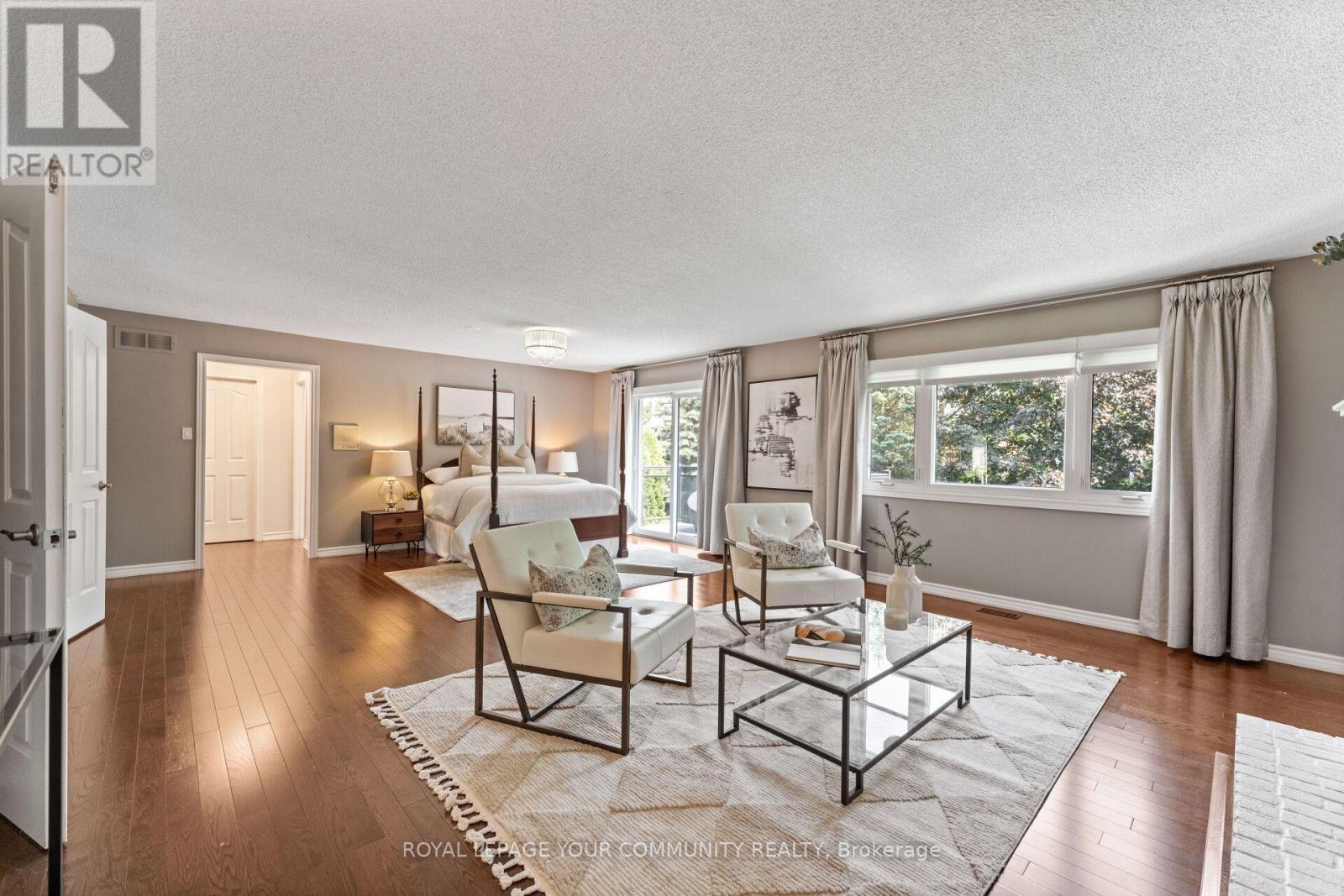 












261 CORNER RIDGE ROAD

,
Aurora,




Ontario
L4G6L6

