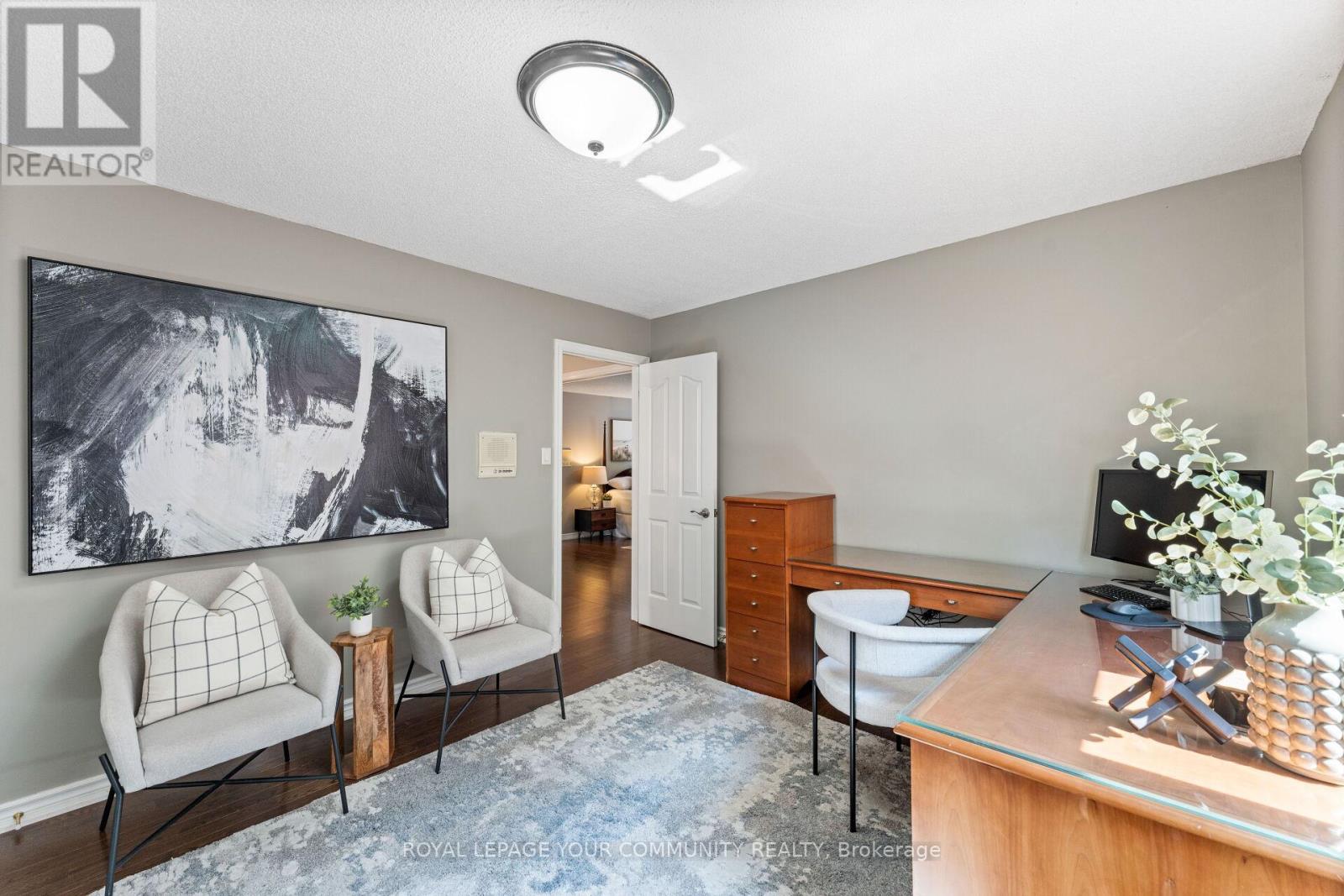 












261 CORNER RIDGE ROAD

,
Aurora,




Ontario
L4G6L6

