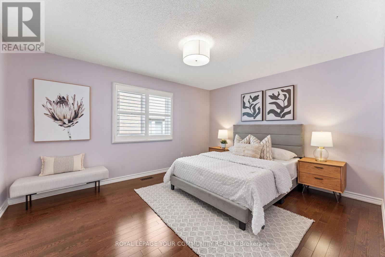 












261 CORNER RIDGE ROAD

,
Aurora,




Ontario
L4G6L6

