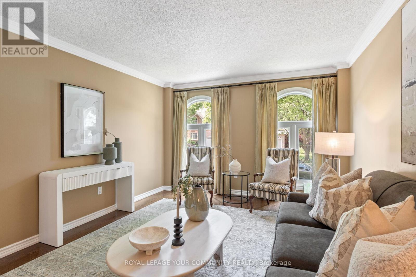 












261 CORNER RIDGE ROAD

,
Aurora,




Ontario
L4G6L6


