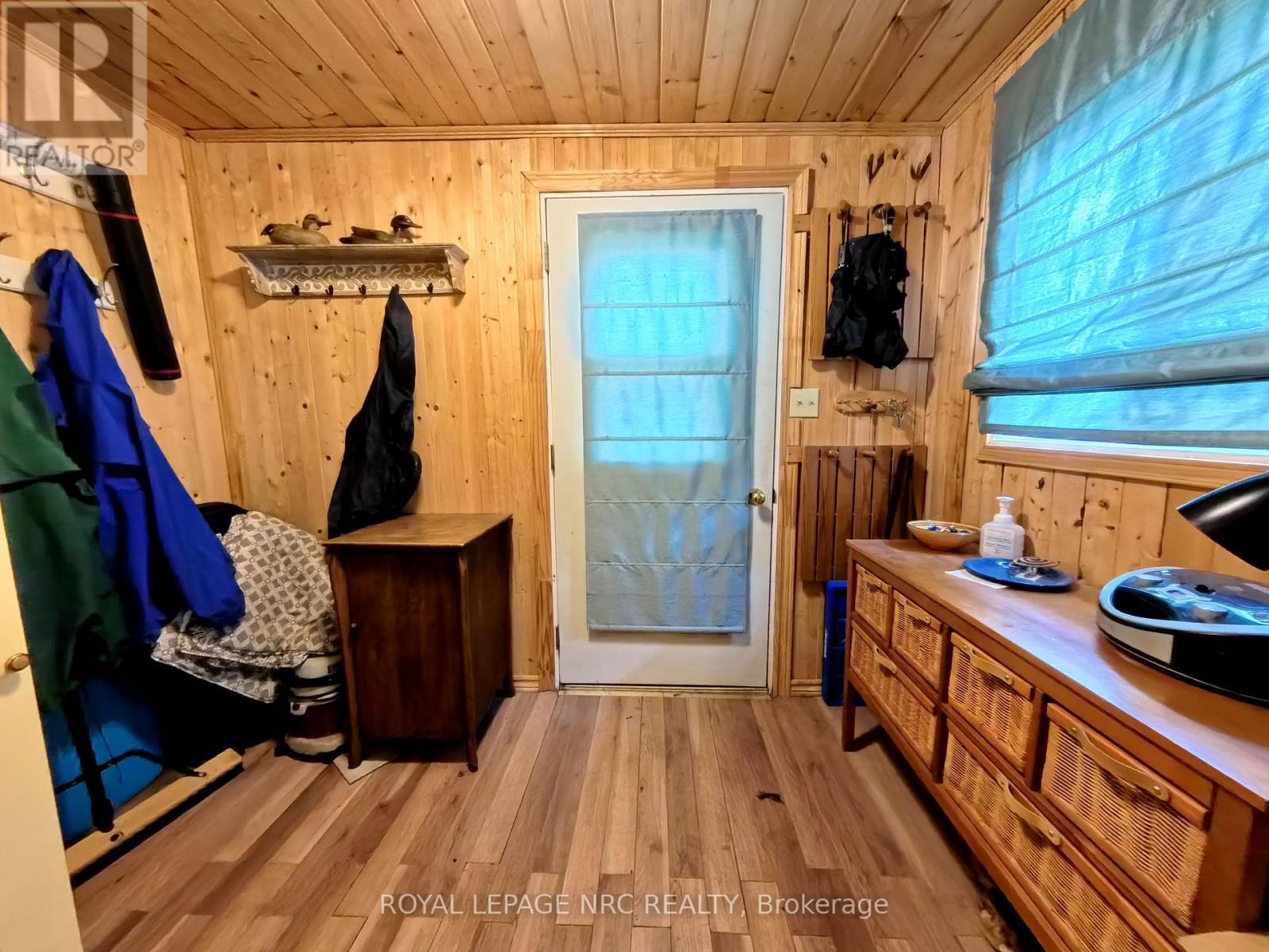 












68 LAKE TEMAGAMI 30 ISLAND

,
Temagami,




Ontario
P0H2H0

