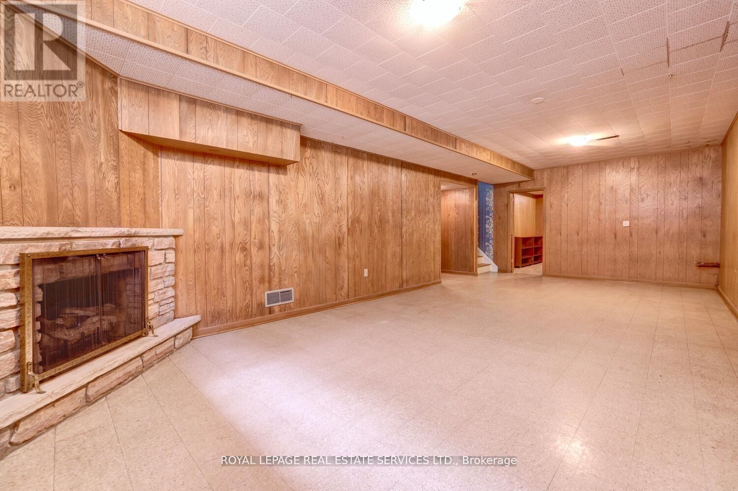 












39 PETTIT DRIVE

,
Toronto,




Ontario
M9R2W6

