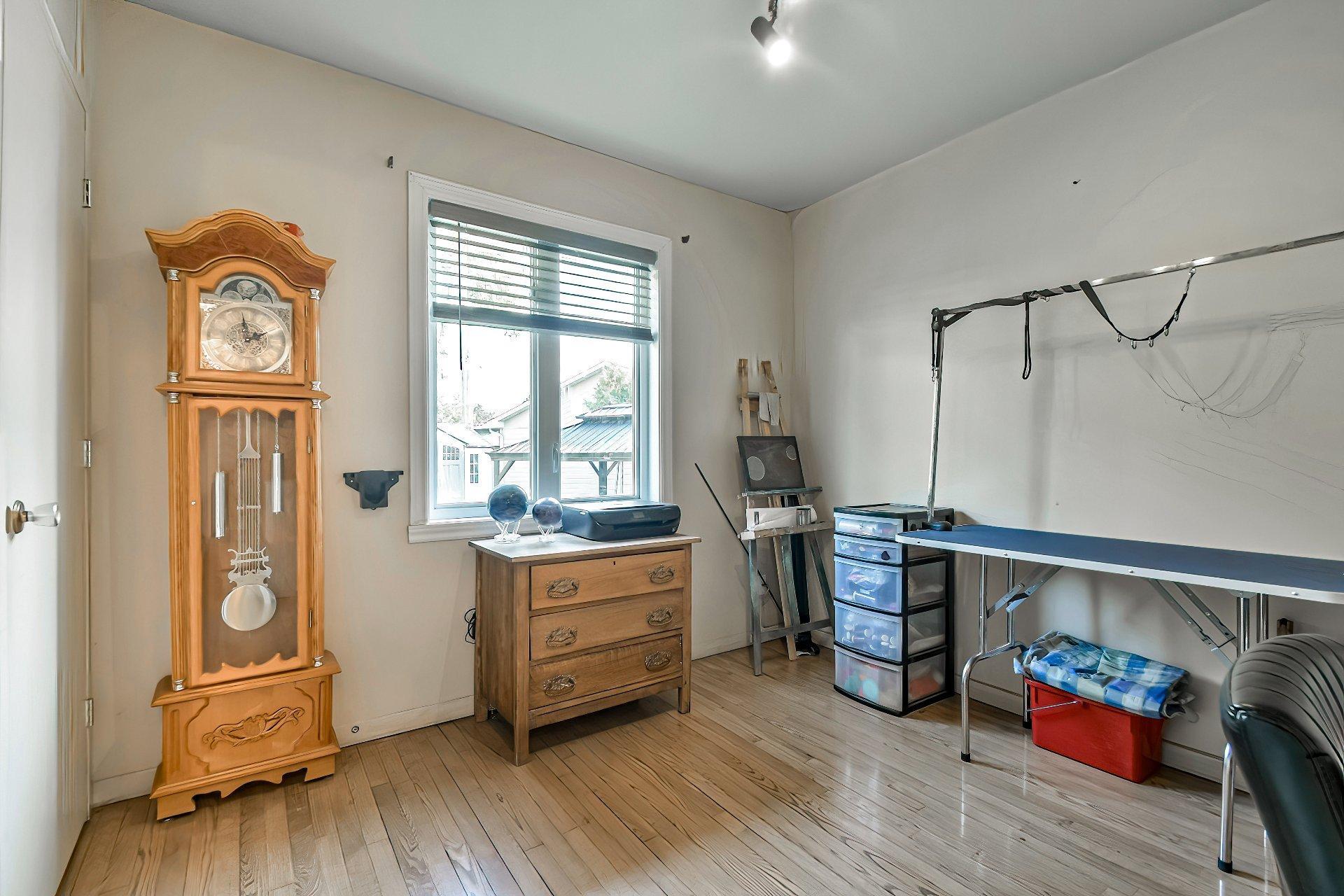 









454


Rue Hamel

,
Saint-Eustache,




QC
J7P1S3

