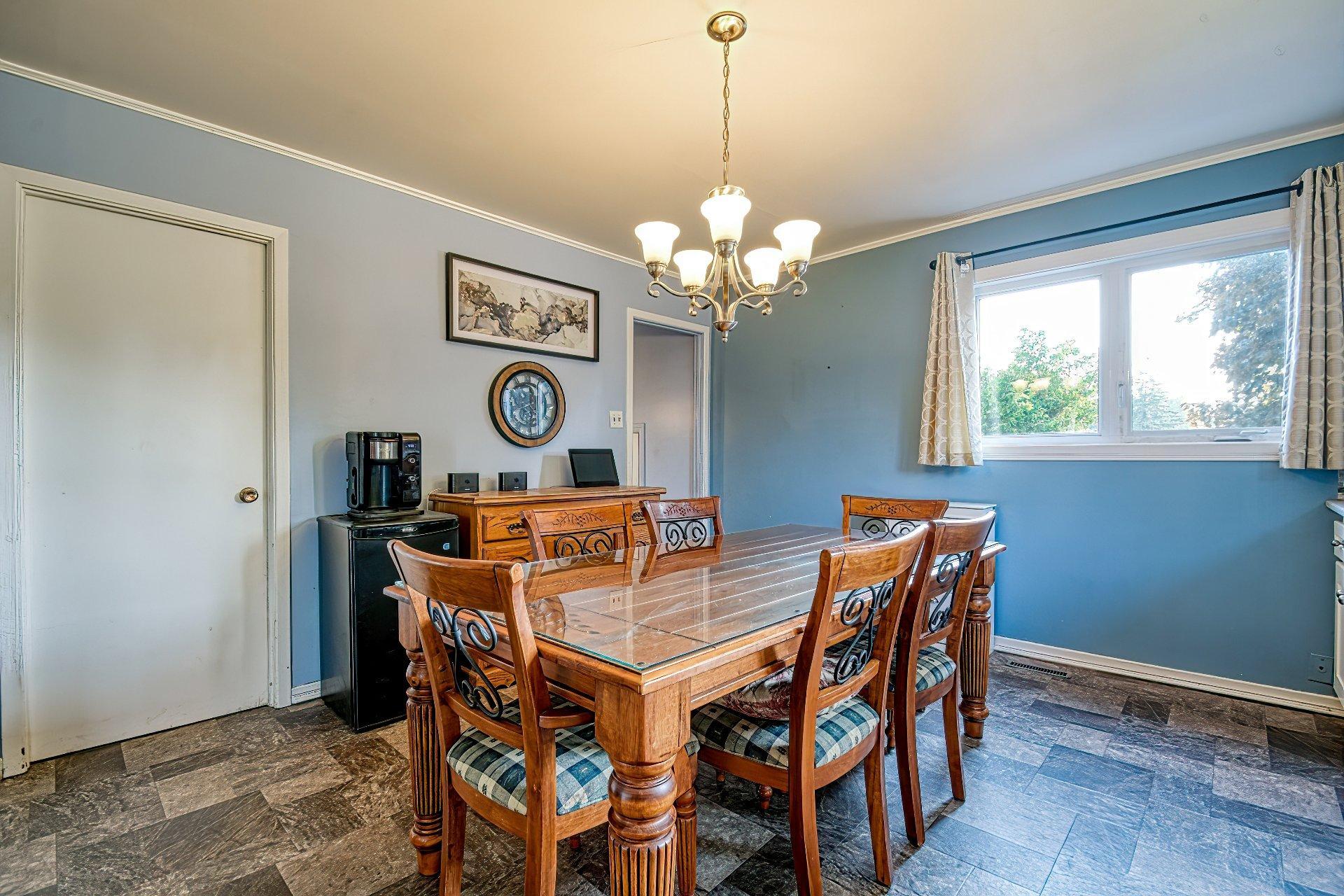 









454


Rue Hamel

,
Saint-Eustache,




QC
J7P1S3

